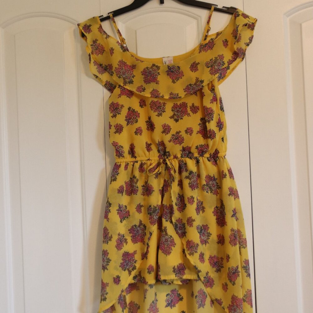 Japna Kids Yellow Floral Romper Lightweight Flowy Size 12 Girls Cold Shoulder